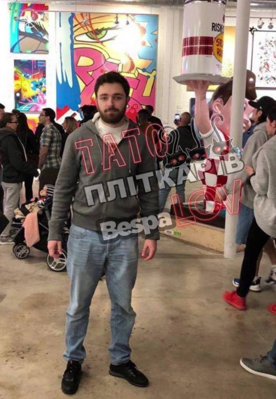 Блогер "злив" у мережу фото бойфренда Астаф’євої, молодшого за неї на 10 років